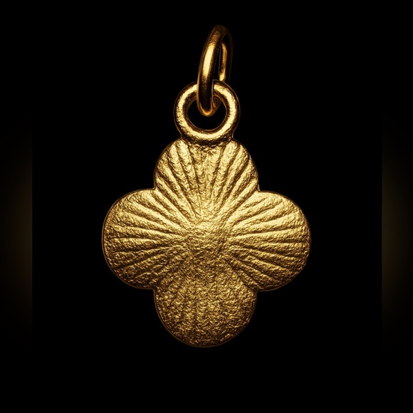 Black Onyx & Gold Clover Alhambra Choker Necklace - Picture 6 of 7